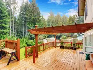 madeira para deck externo pergolado e psio